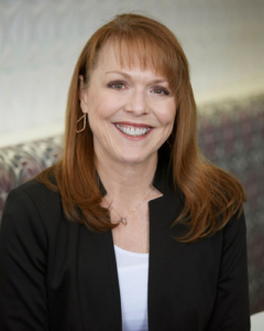 Headshot of Lisa Cummins